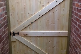 Fencing Nottingham cladding gate back untreated
